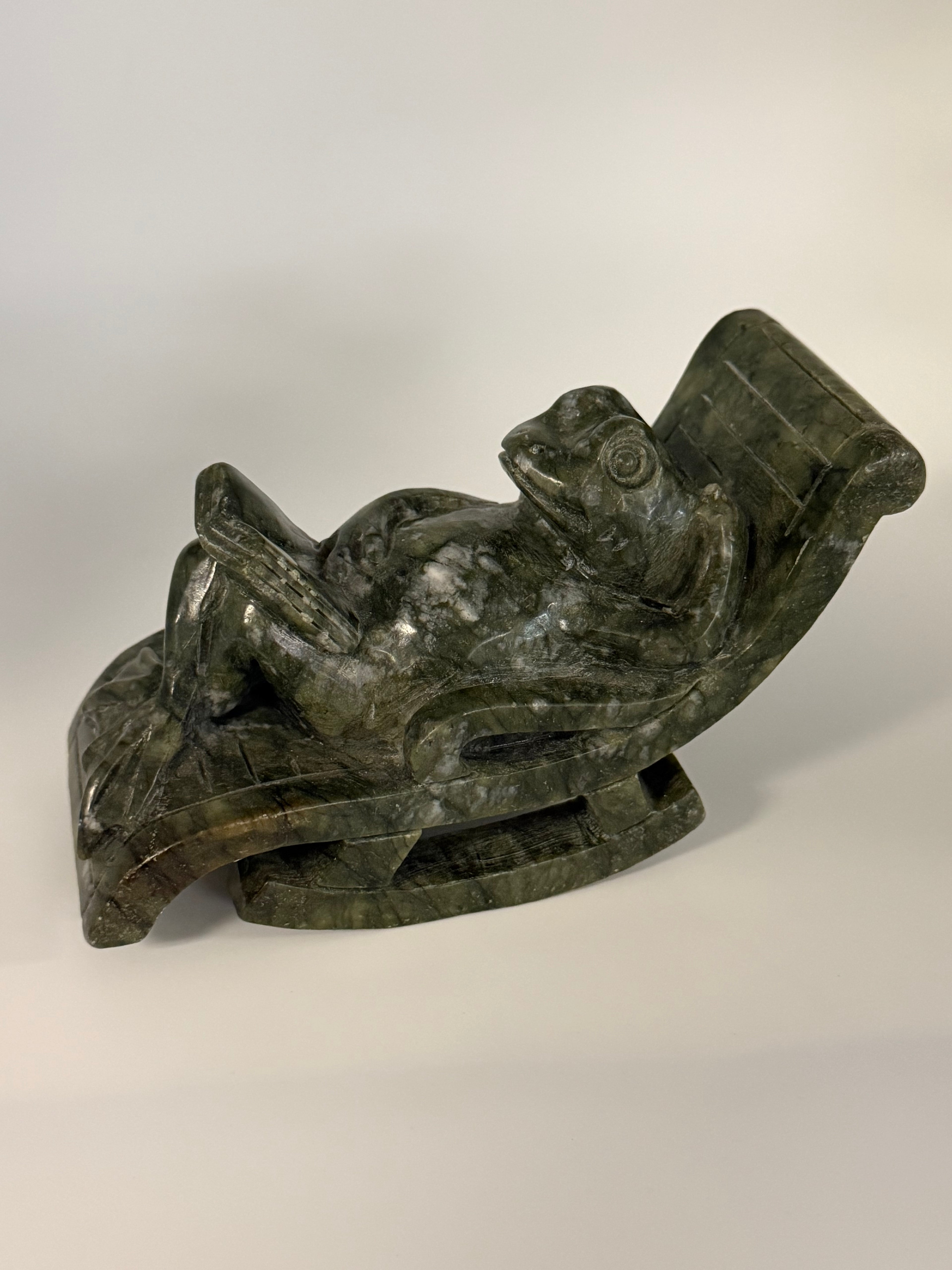 Green Aventurine Frog in Chair Carving