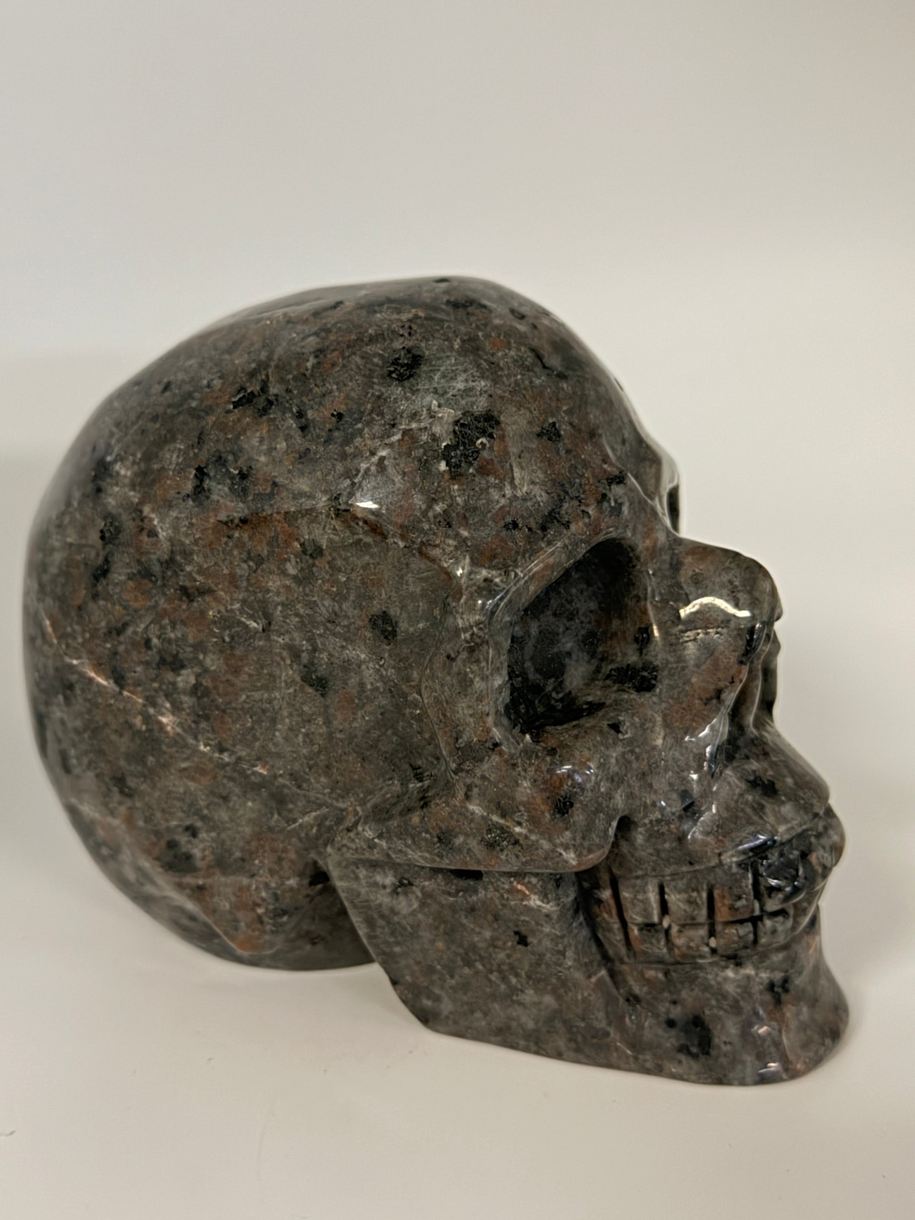 Lg Yooperlite Skull Carving