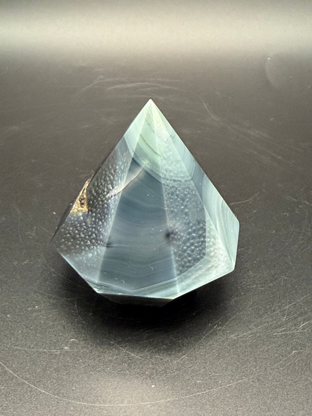 Blue Agate Diamond Carving