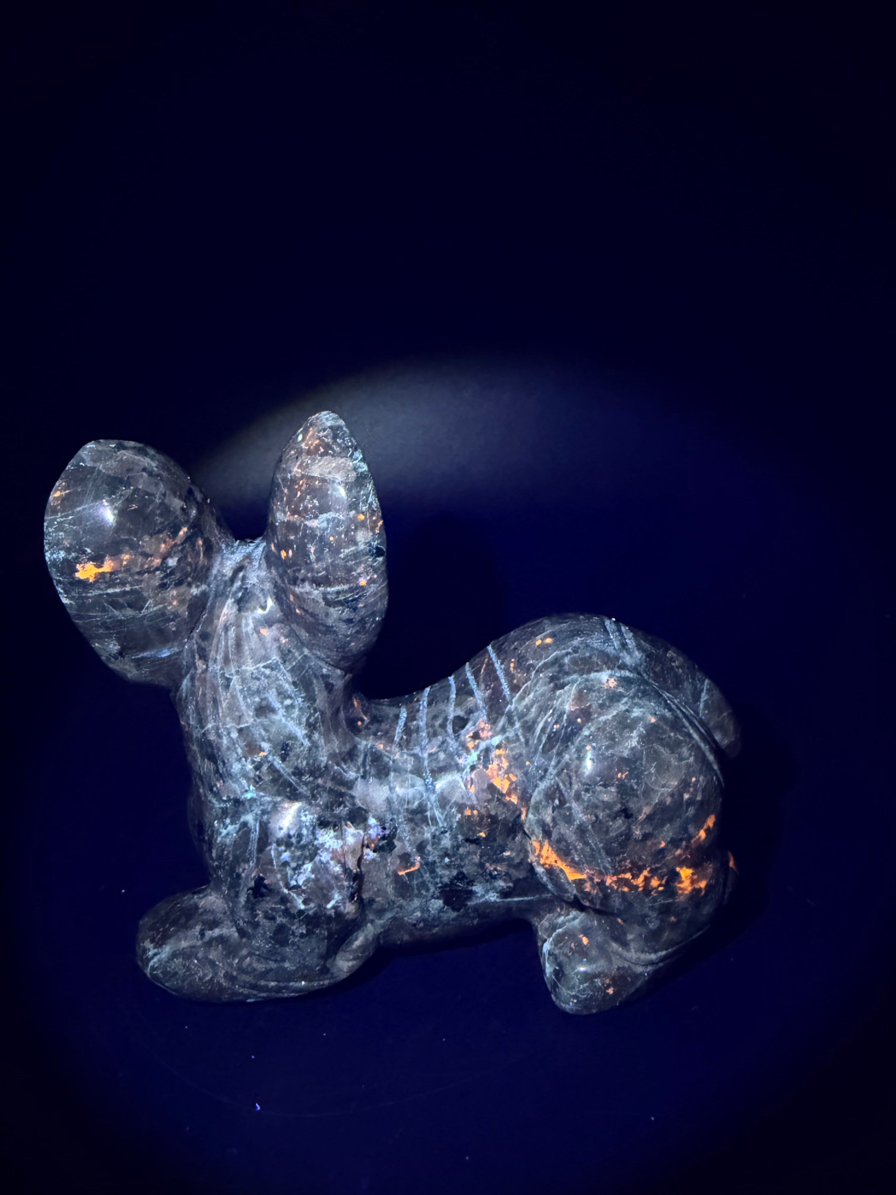 Yooperlite Sphynx Carving