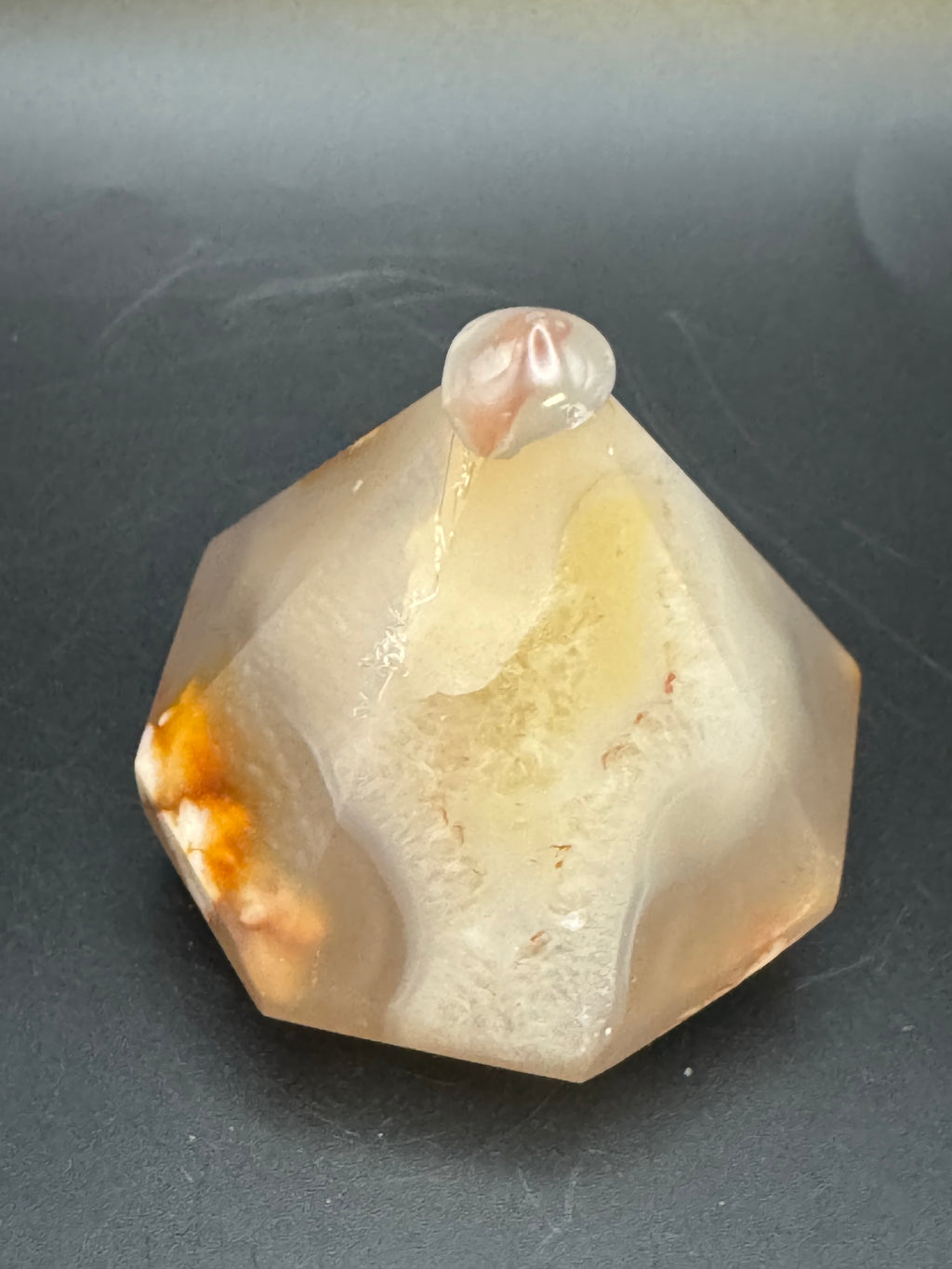 Flower Agate Diamond Carving