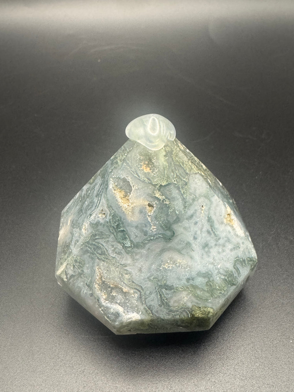 Moss Agate Diamond Carving